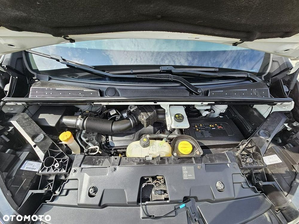 Renault Trafic - 11
