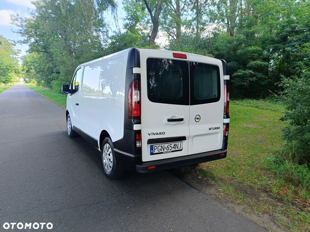 Opel Vivaro - 11