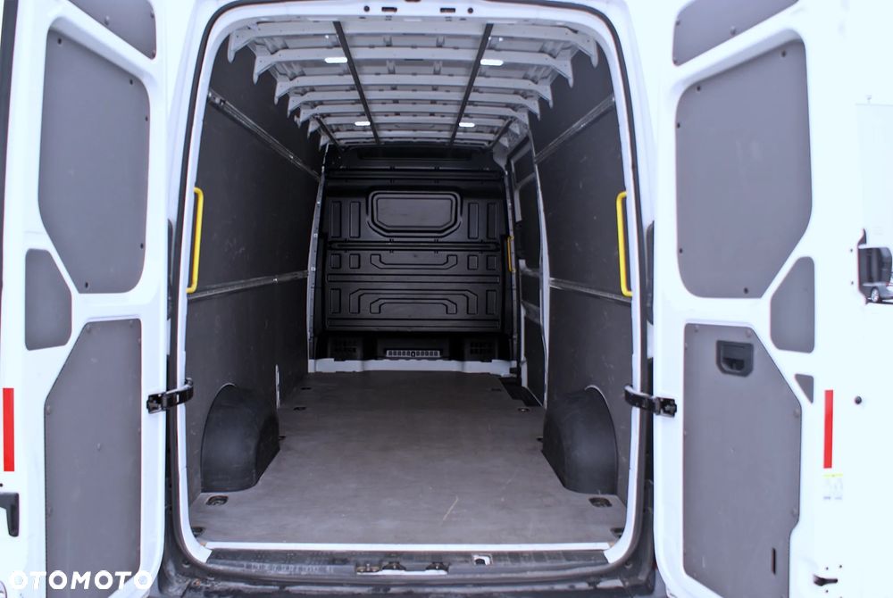 Volkswagen CRAFTER - 10