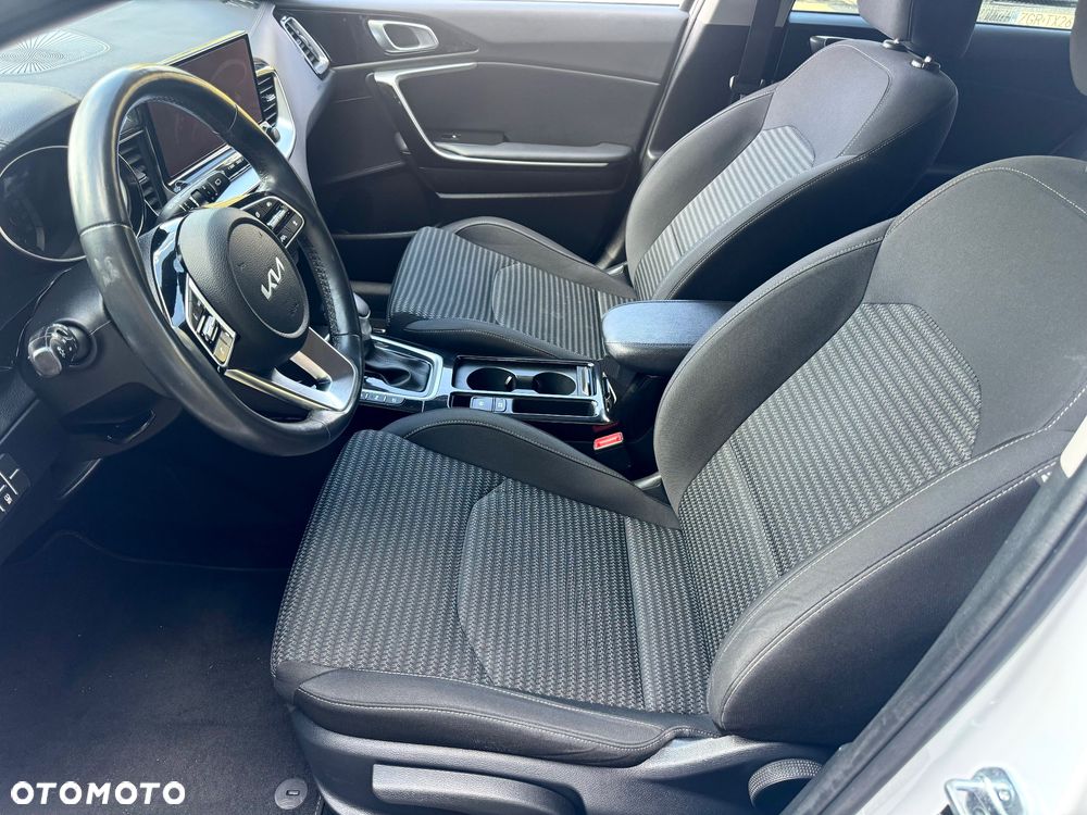 Kia Ceed 1.6 CRDi mHEV Business Line DCT - 10