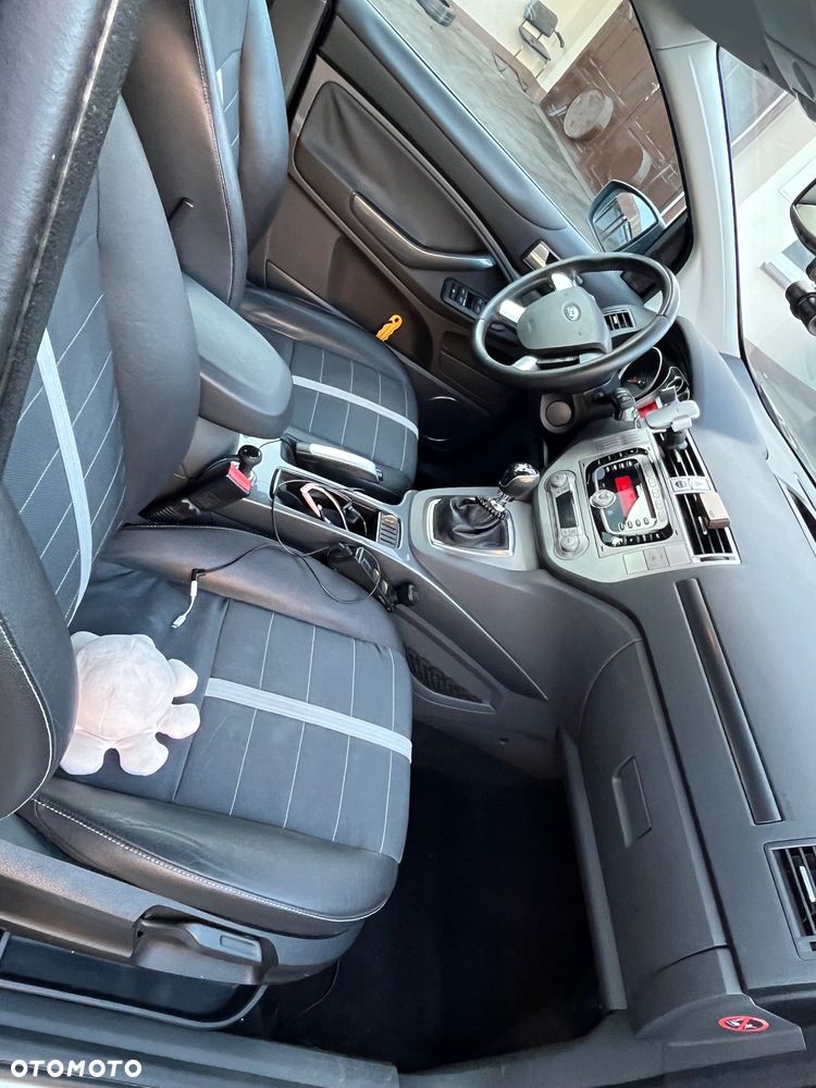 Ford Kuga 2.0 TDCi Titanium - 6