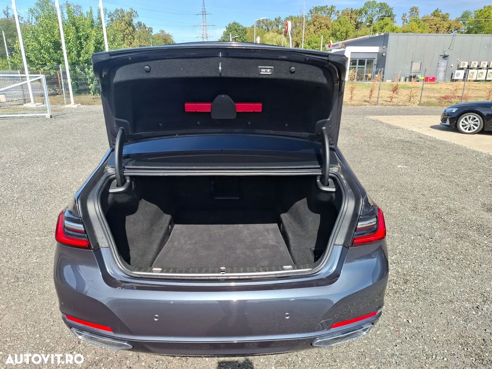 BMW Seria 7 740d xDrive - 17
