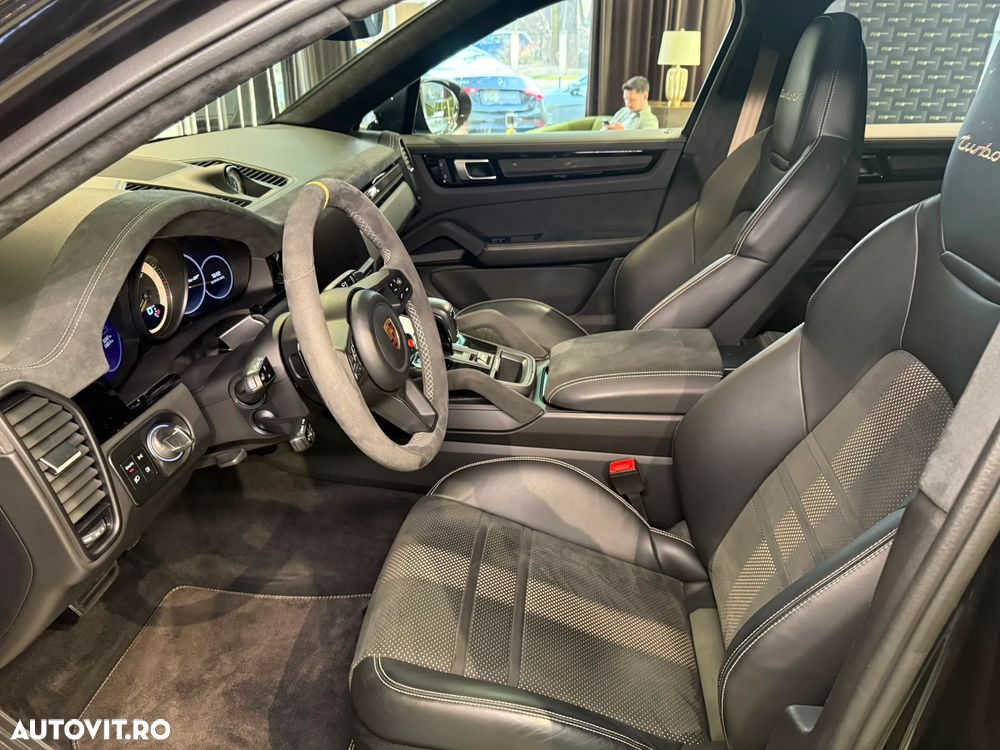 Porsche Cayenne Coupe - 16