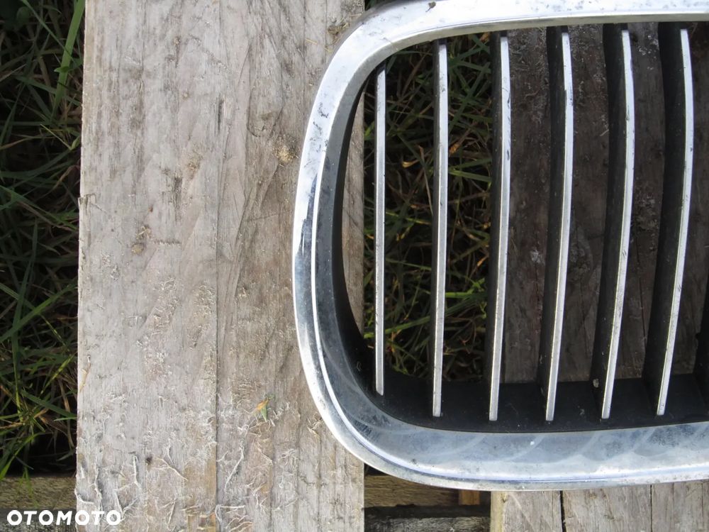 Grill atrapa nerka lewa BMW 3 E90 E91 Lift 7157275 - 3