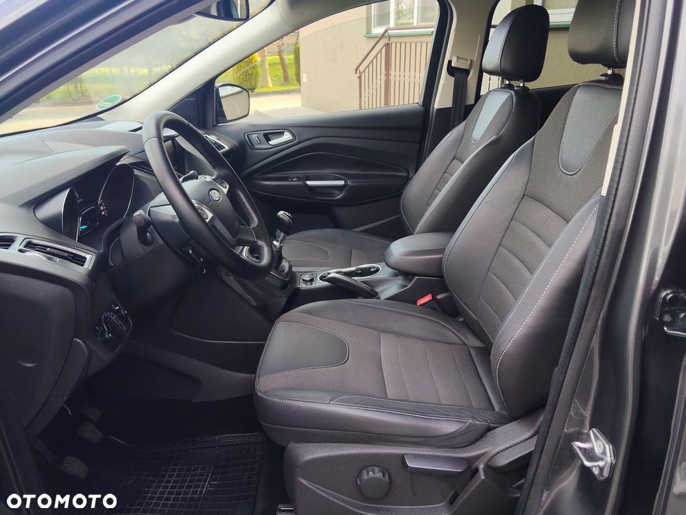 Ford Kuga 2.0 TDCi 4x4 Titanium - 25