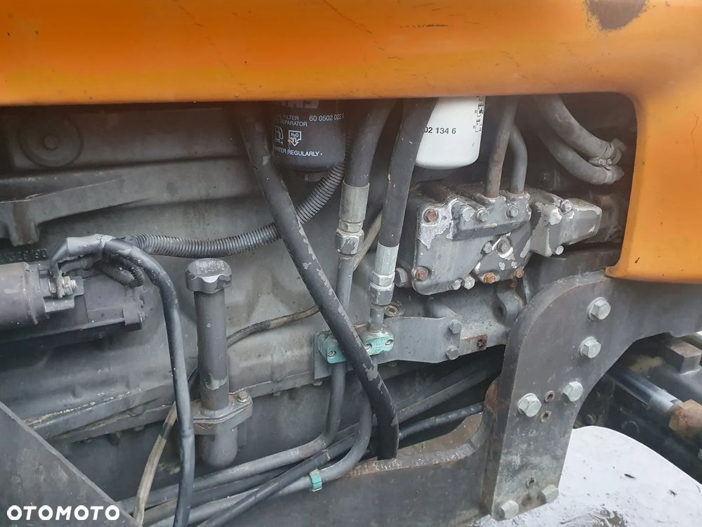 Renault Ares 825 RZ - 9