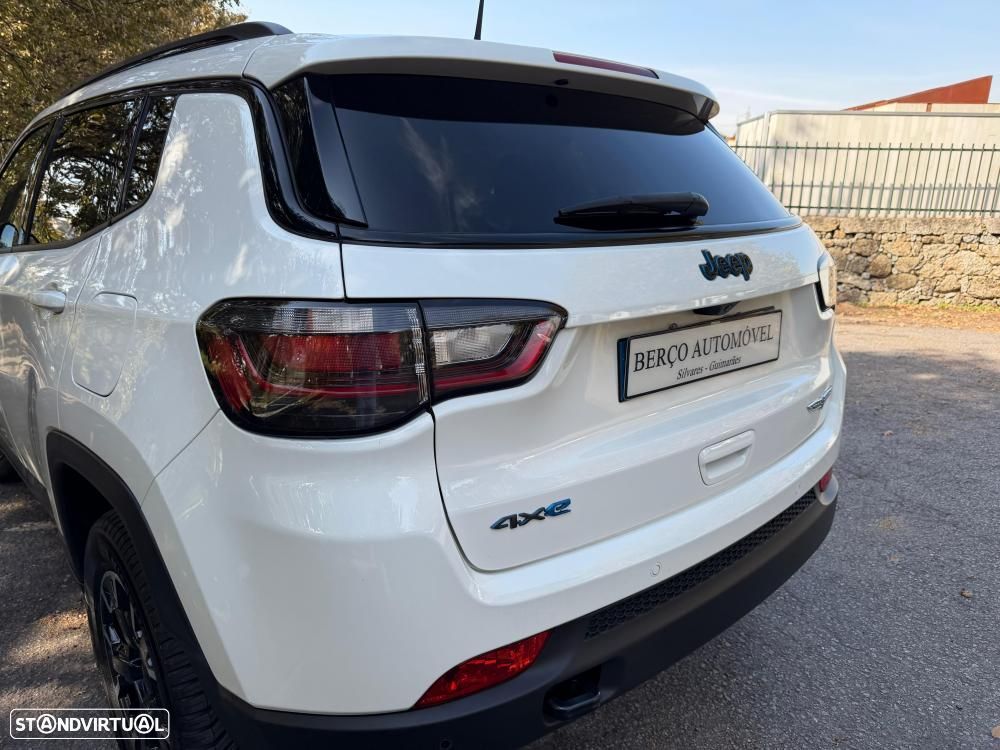 Jeep Compass 1.3 T-GDI 4xe PLUG-IN HYBRID Auto First Edition Urban - 32