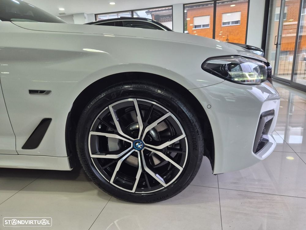BMW 530 e Pack M - 8
