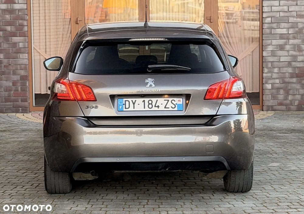 Peugeot 308 1.2 PureTech GPF Allure S&S - 19