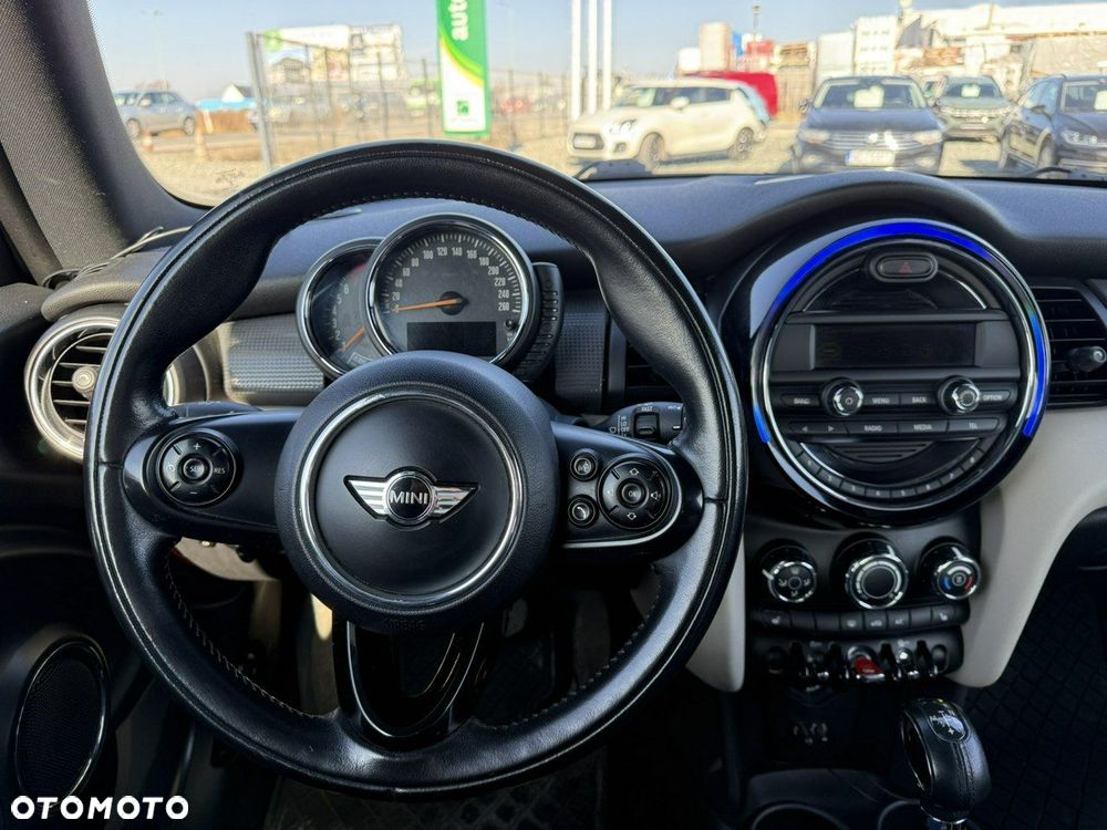 MINI Cooper Standard - 21