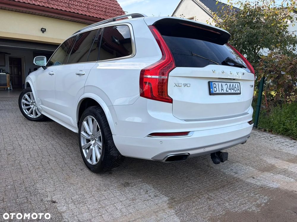 Volvo XC 90 T8 AWD Plug-In Hybrid Momentum 7os - 10