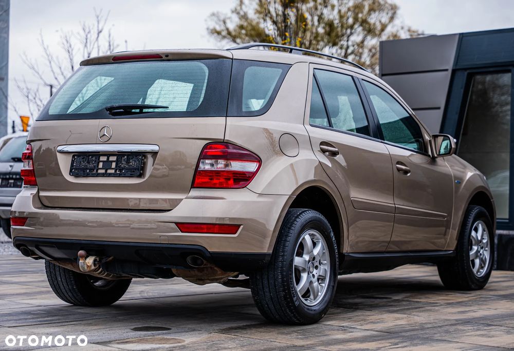 Mercedes-Benz ML - 22