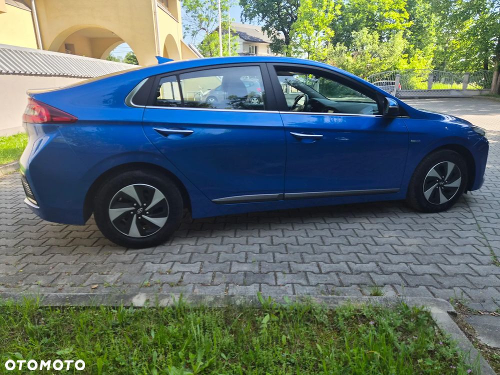 Hyundai IONIQ 1.6 GDI Premium - 10