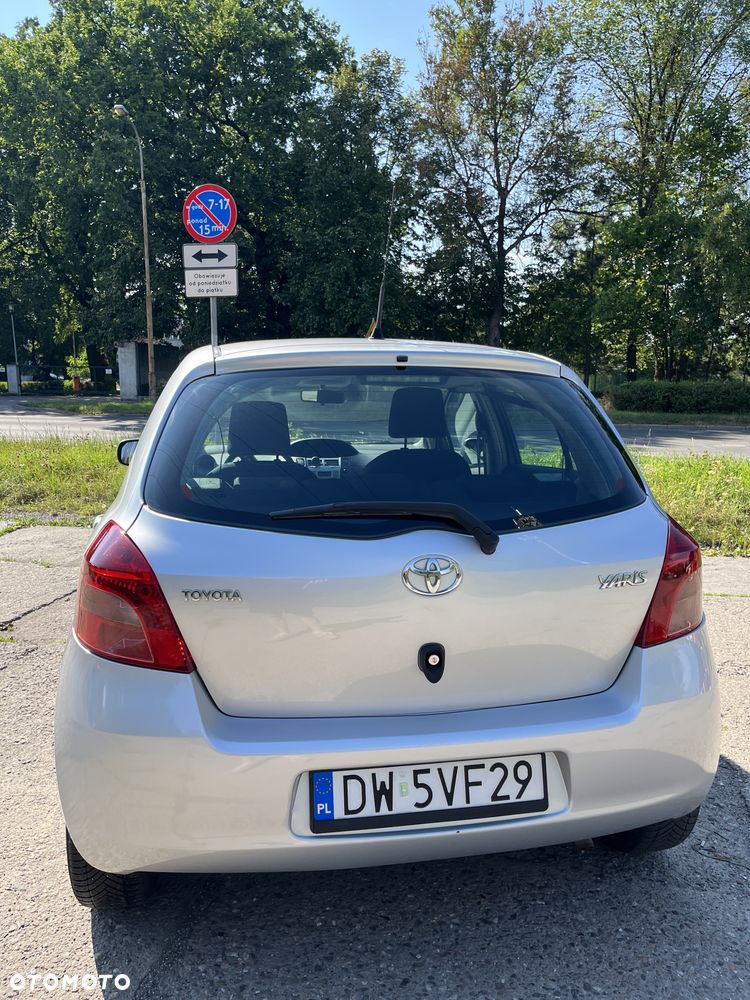 Toyota Yaris 1.3 Sol - 5