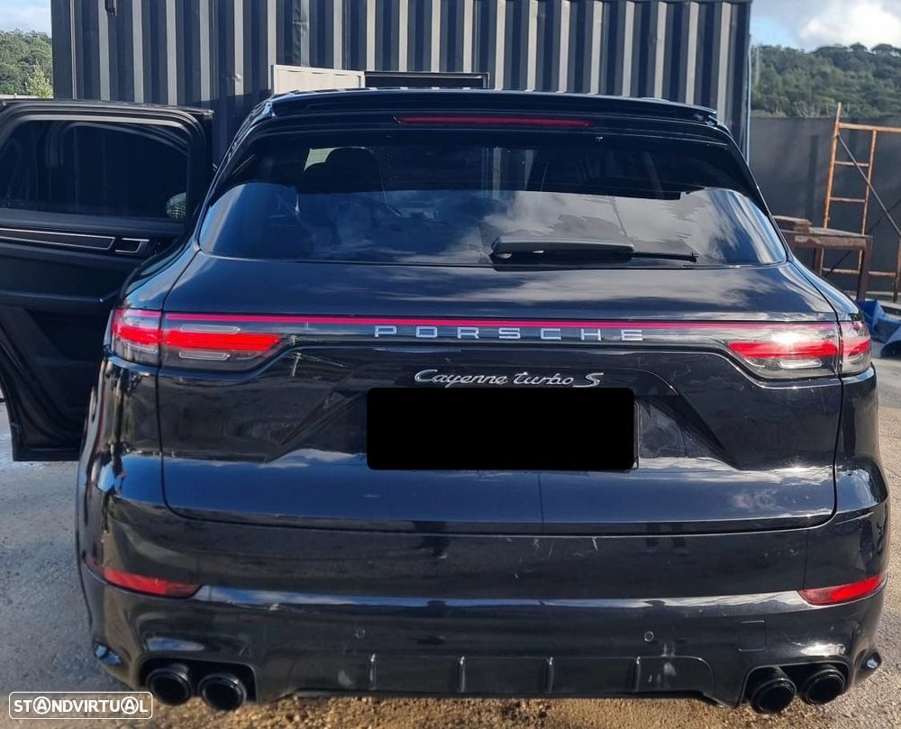 Porsche Cayenne Turbo S E-Hybrid - 8