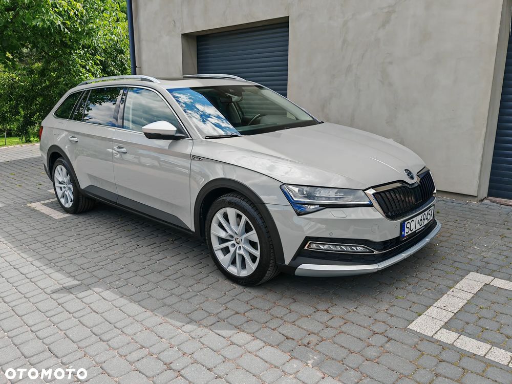 Skoda Superb 2.0 TDI SCR 4x4 Scout DSG - 9