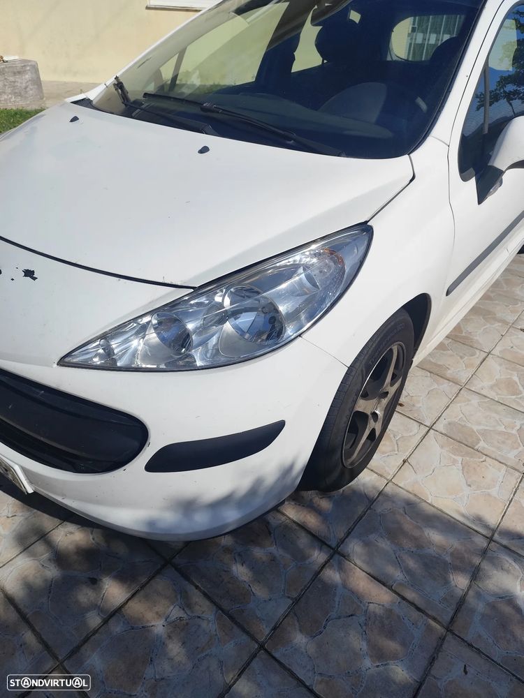Peugeot 207