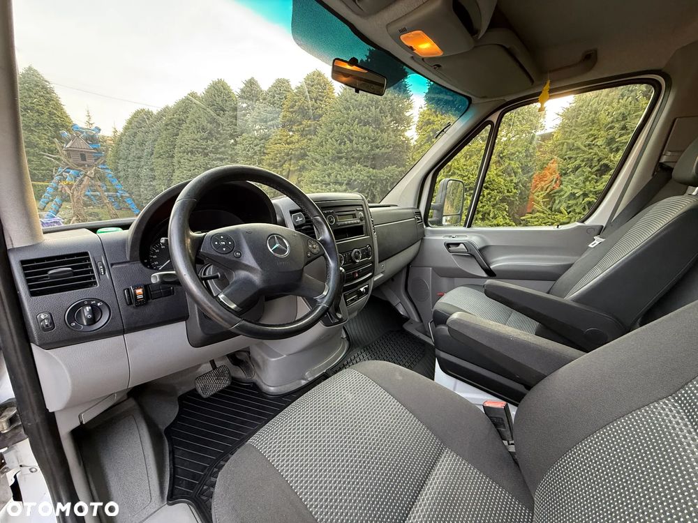 Mercedes-Benz Sprinter - 9