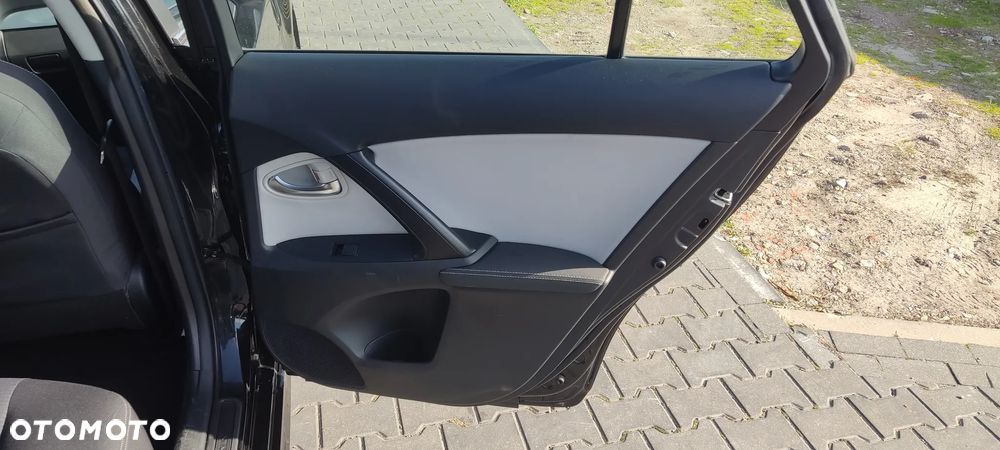 Toyota Avensis Touring Sports 1.8 Executive - 33