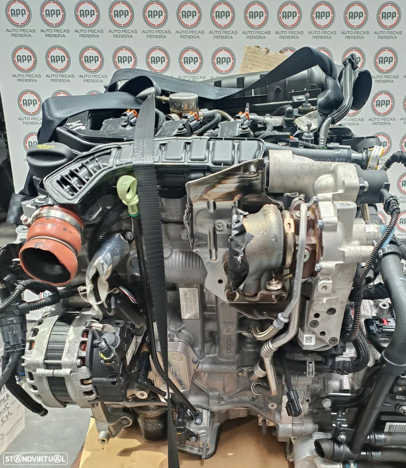 Motor PSA 1.2 HTP referência HN05, aproximadamente 32400 KMS . - 1