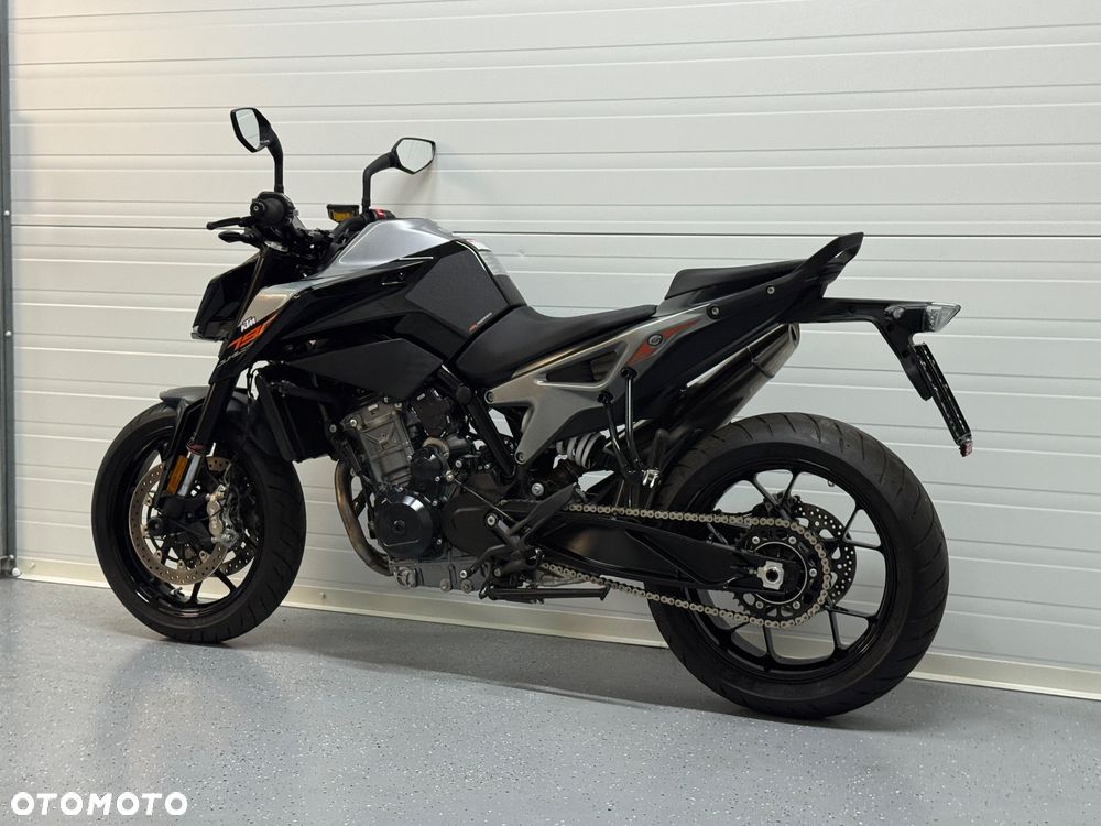 KTM Duke - 13