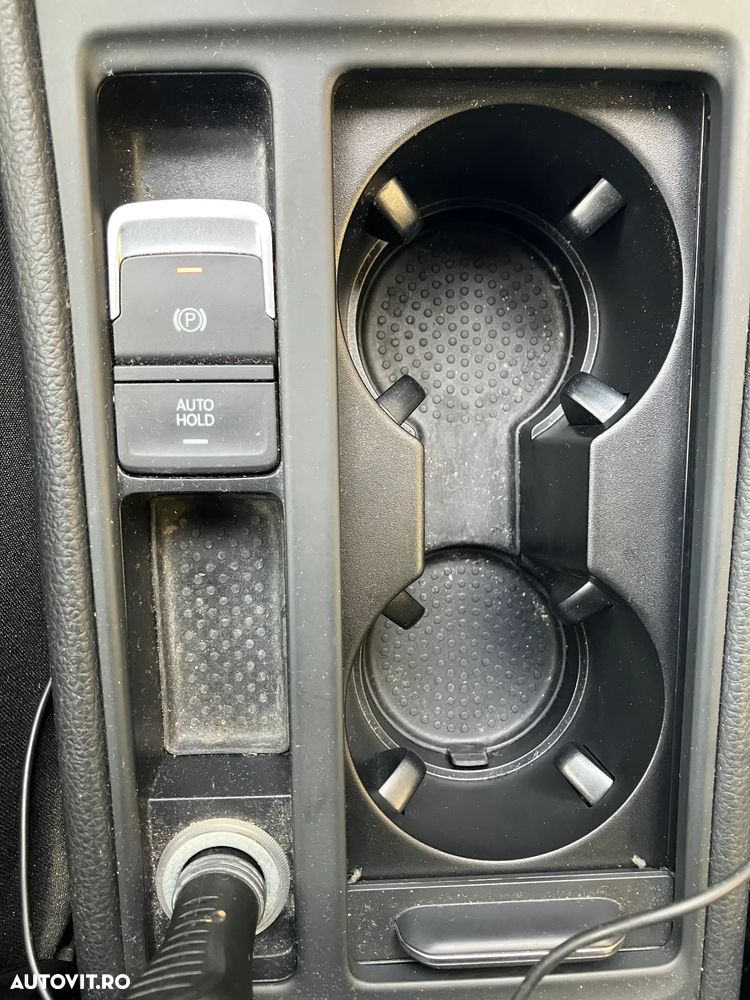 Volkswagen Golf - 23