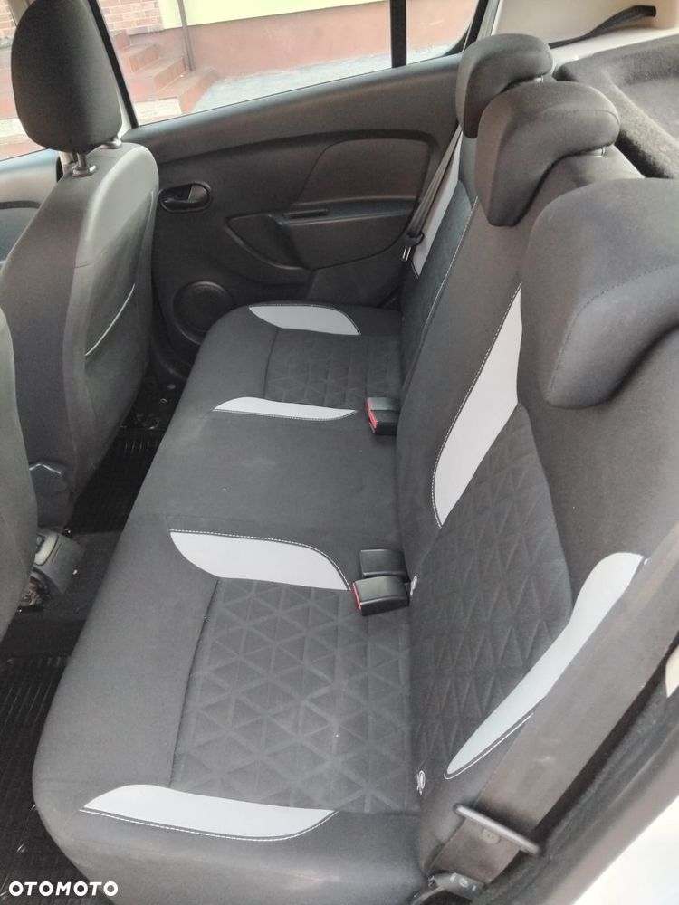 Dacia Sandero Stepway 1.5 dCi - 10