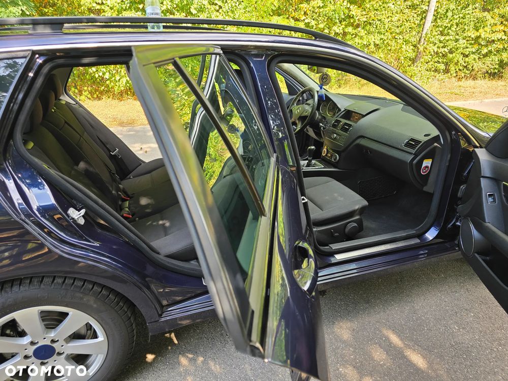 Mercedes-Benz Klasa C 200 CDI Elegance - 19