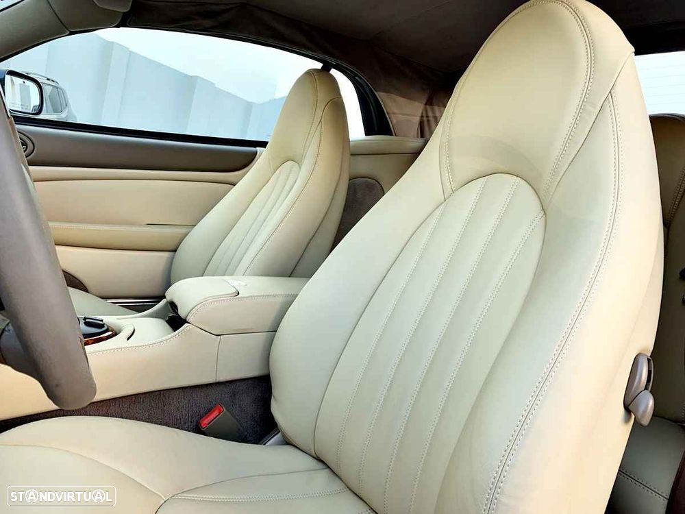 Jaguar XK XK8 4.0 Convertible Classic - 24