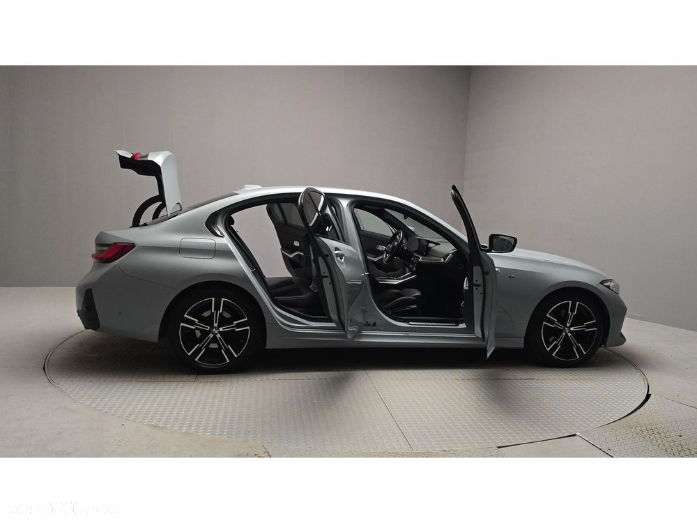 BMW Seria 3 320d xDrive mHEV M Sport - 13