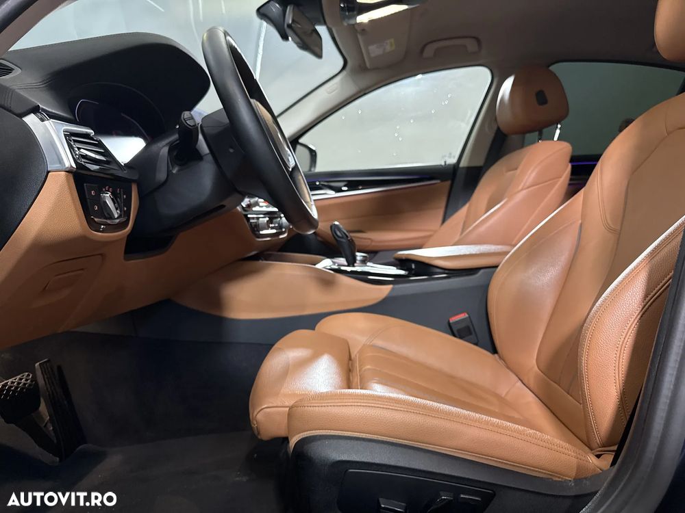 BMW Seria 5 530i Aut. Luxury Line - 26
