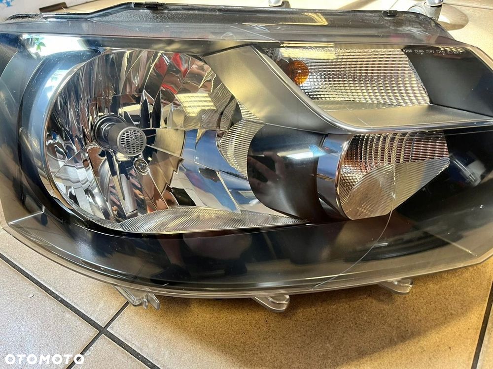 LAMPA LEWY PRZÓD VW TRANSPORTER T5 EU 0301254302 - 2