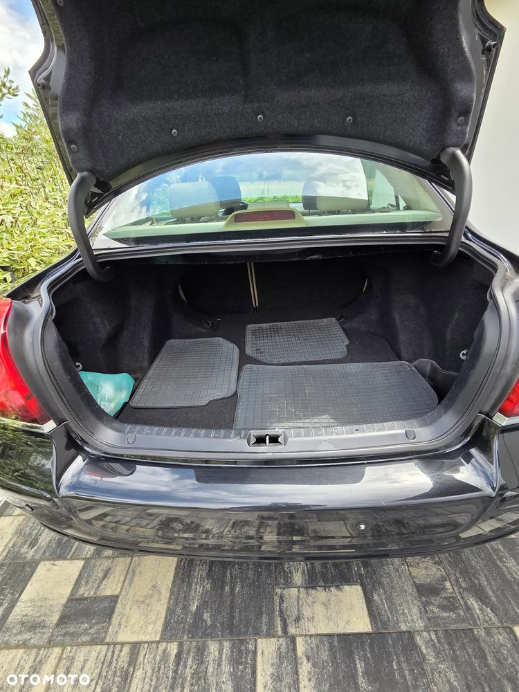 Toyota Avensis 1.8 VVT-i Sol - 9