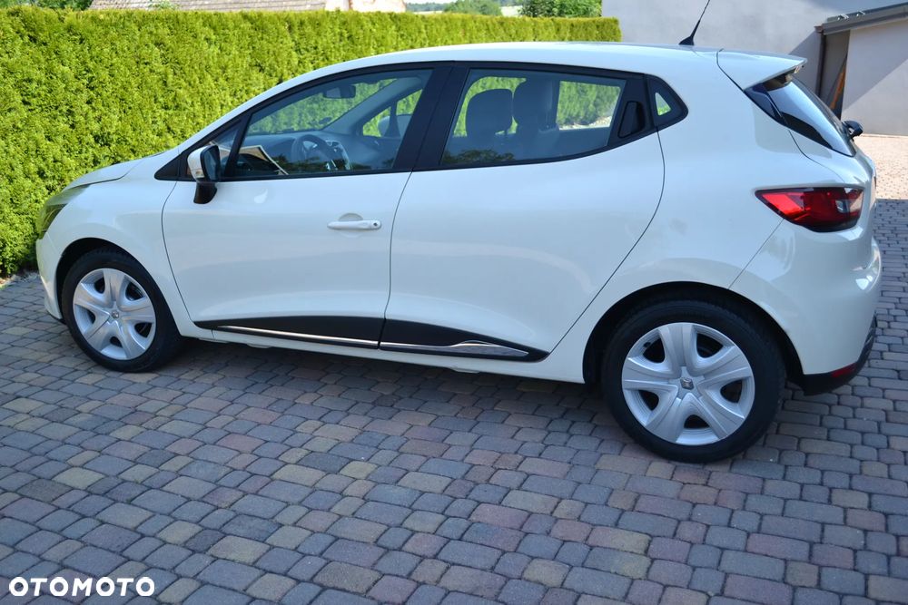Renault Clio Cargo 1.2 16V 75 Extra - 12