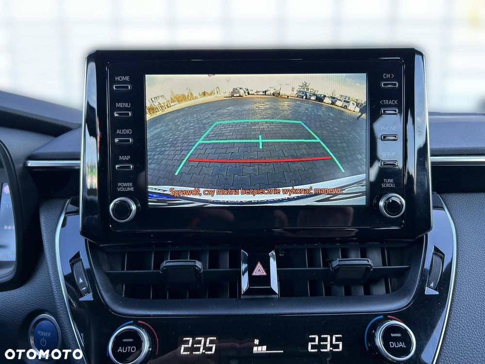 Toyota Corolla 1.8 Hybrid Active - 18