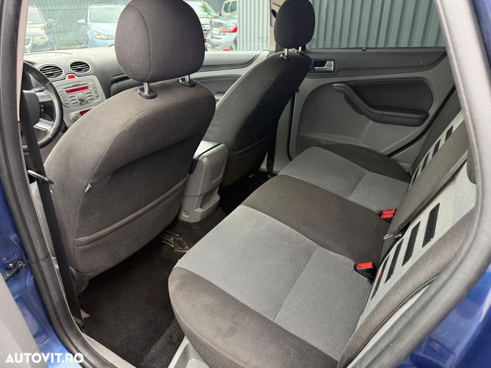 Ford Focus - 9