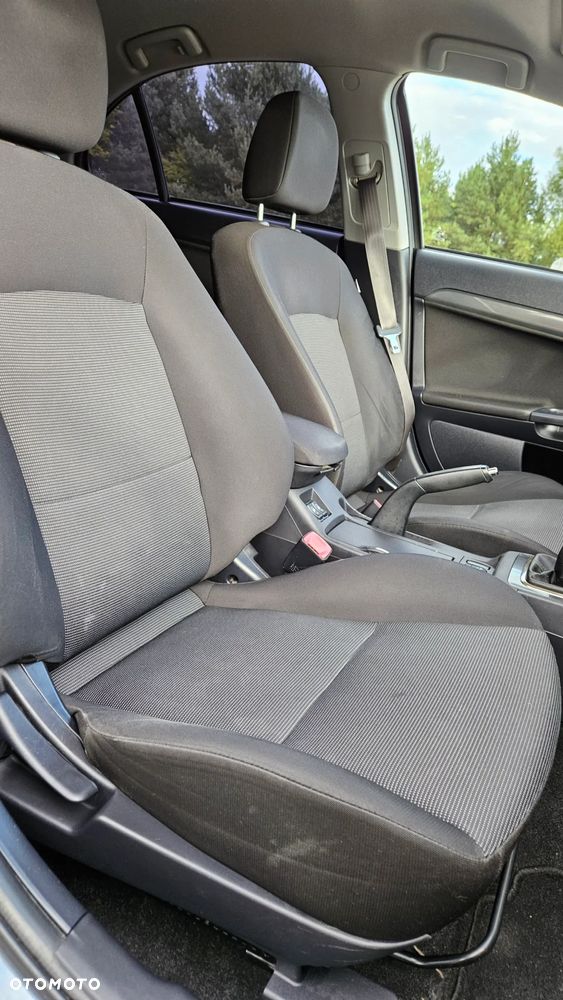 Mitsubishi Lancer 1.8 Intense - 27