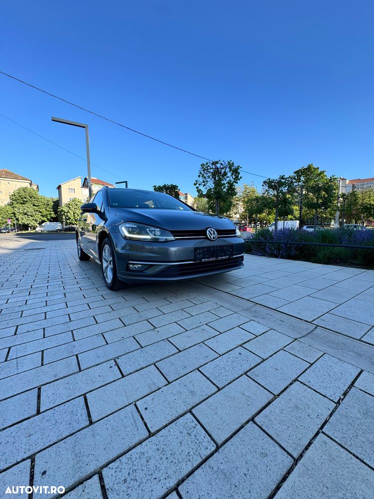 Volkswagen Golf 2.0 TDI Highline - 1
