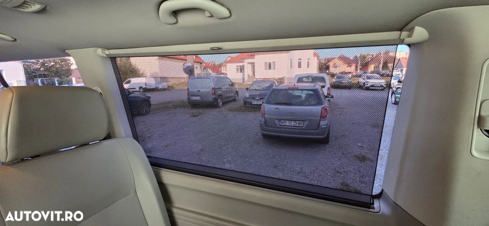 Volkswagen Caravelle - 21