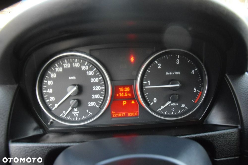 BMW X1 xDrive20d - 37