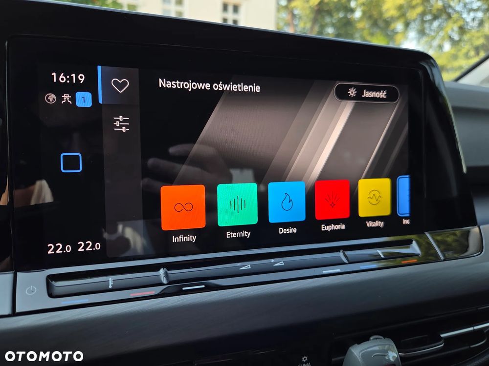 Volkswagen Golf Variant 2.0 TDI Life DSG - 34