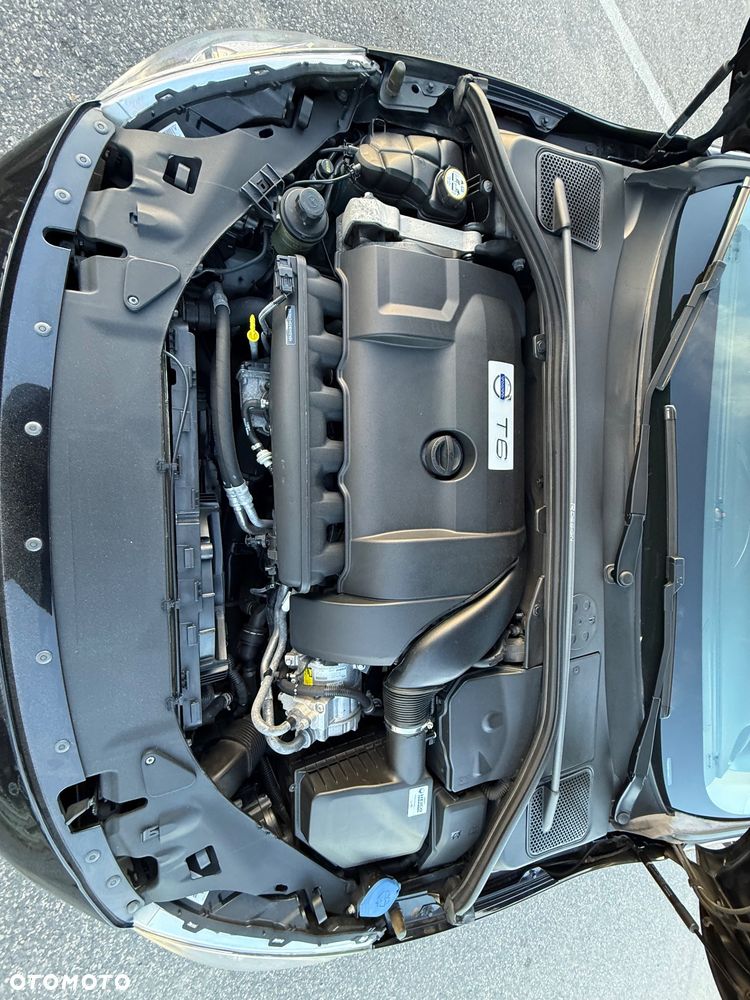 Volvo V60 T6 AWD Geartronic RDesign - 37