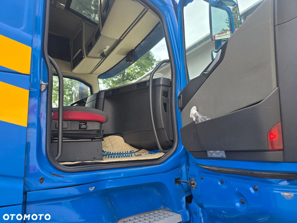 Volvo FH4 Globetrotter - 36