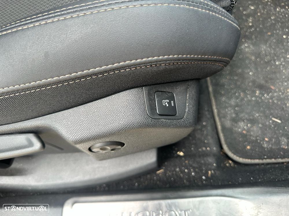 Peugeot 3008 1.2 PureTech GT Pack EAT8 - 27