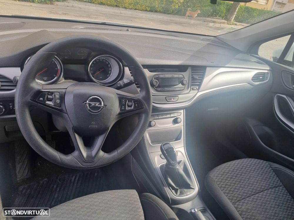Opel Astra Sports Tourer - 6