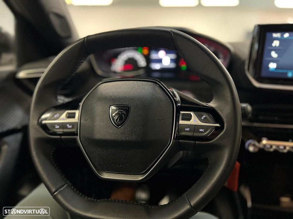 Peugeot 2008 1.2 Style - 16