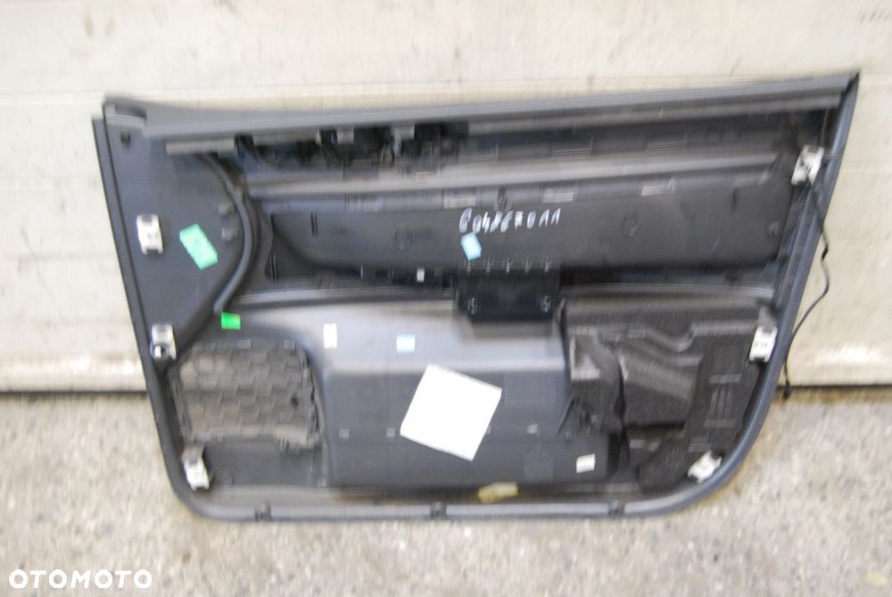 TAPICERKA BOCZEK DRZWI LEWY PRAWY PRZÓD VW POLO IV 9N 5D 6Q4867011 6Q4867012 - 7