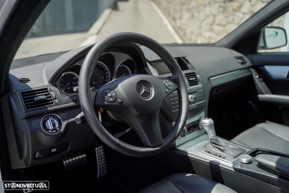 Mercedes-Benz C 320 - 28