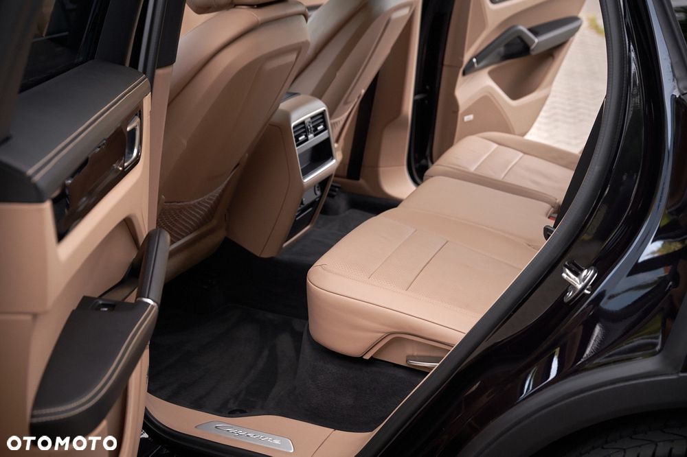 Porsche Cayenne - 23