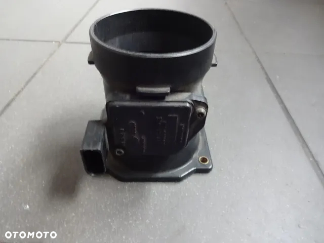 Przepływomierz powietrza Audi 078133471E - 2